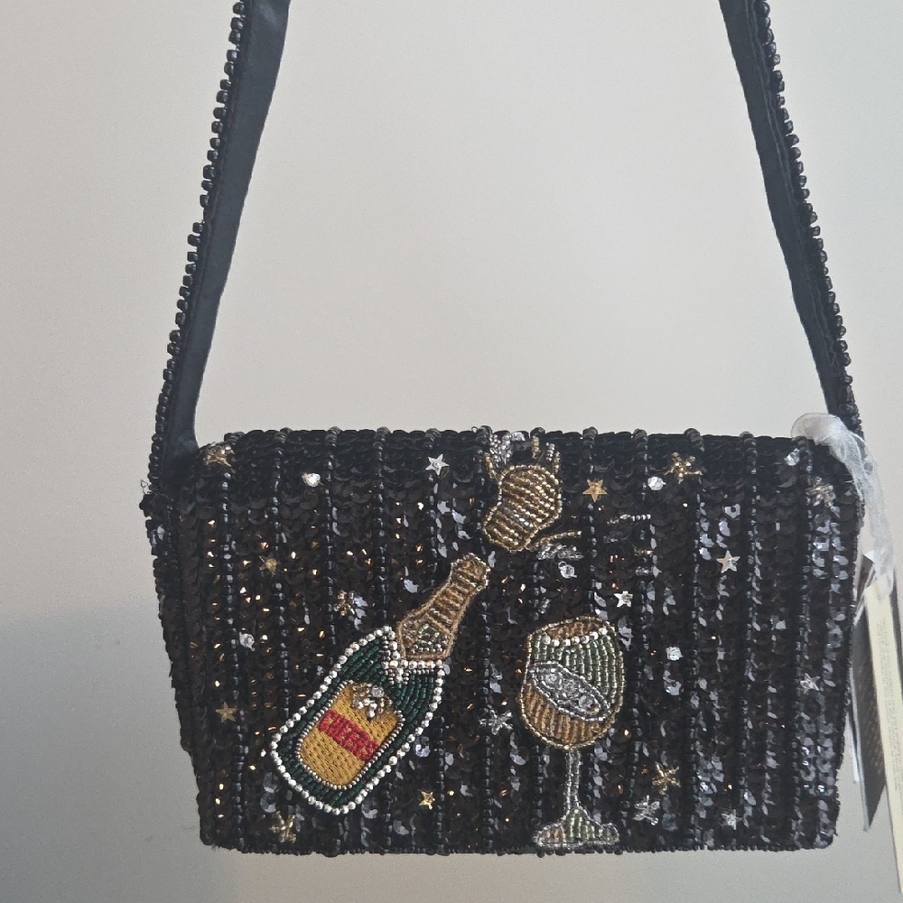 Black Sequin Beaded Clutch Shoulder Bag with Champagne Motif - Picture 6 of 13